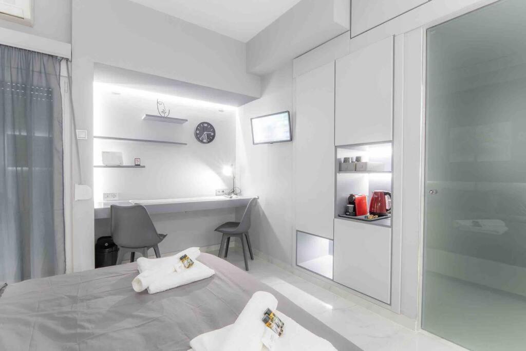 Lux Seaside Apartment By Volos Hospitality Екстериор снимка